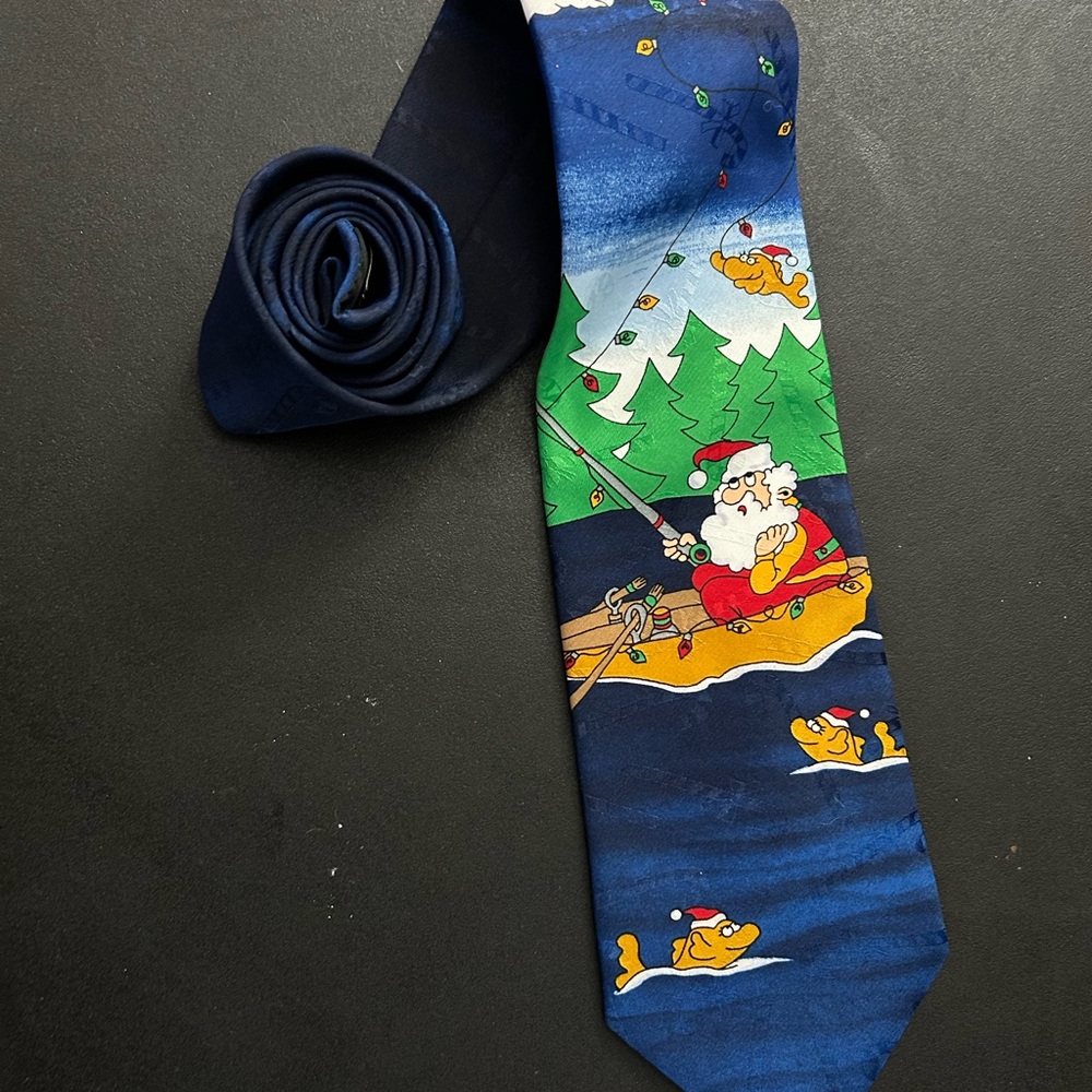 Vintage Hallmark Fishing Santa Tie
